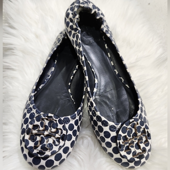 🔹️TORY BURCH🔹️ navy blue & white polka dots Ballet flats size 8 ✨️💙 - Picture 5 of 12